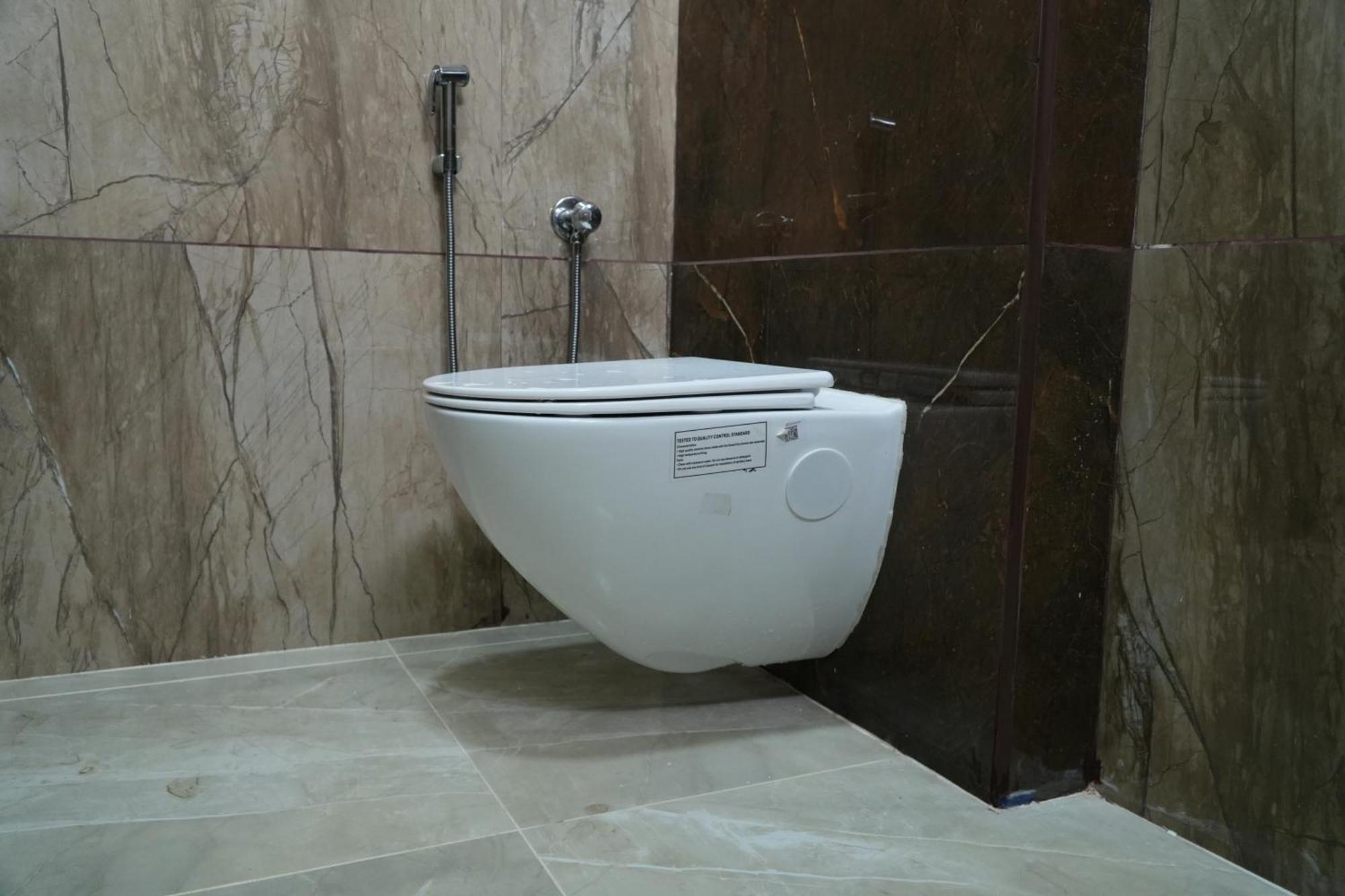 Uj Pallazzio - Business Class Luxury Hotel ติรุวันนามาลัย ภายนอก รูปภาพ