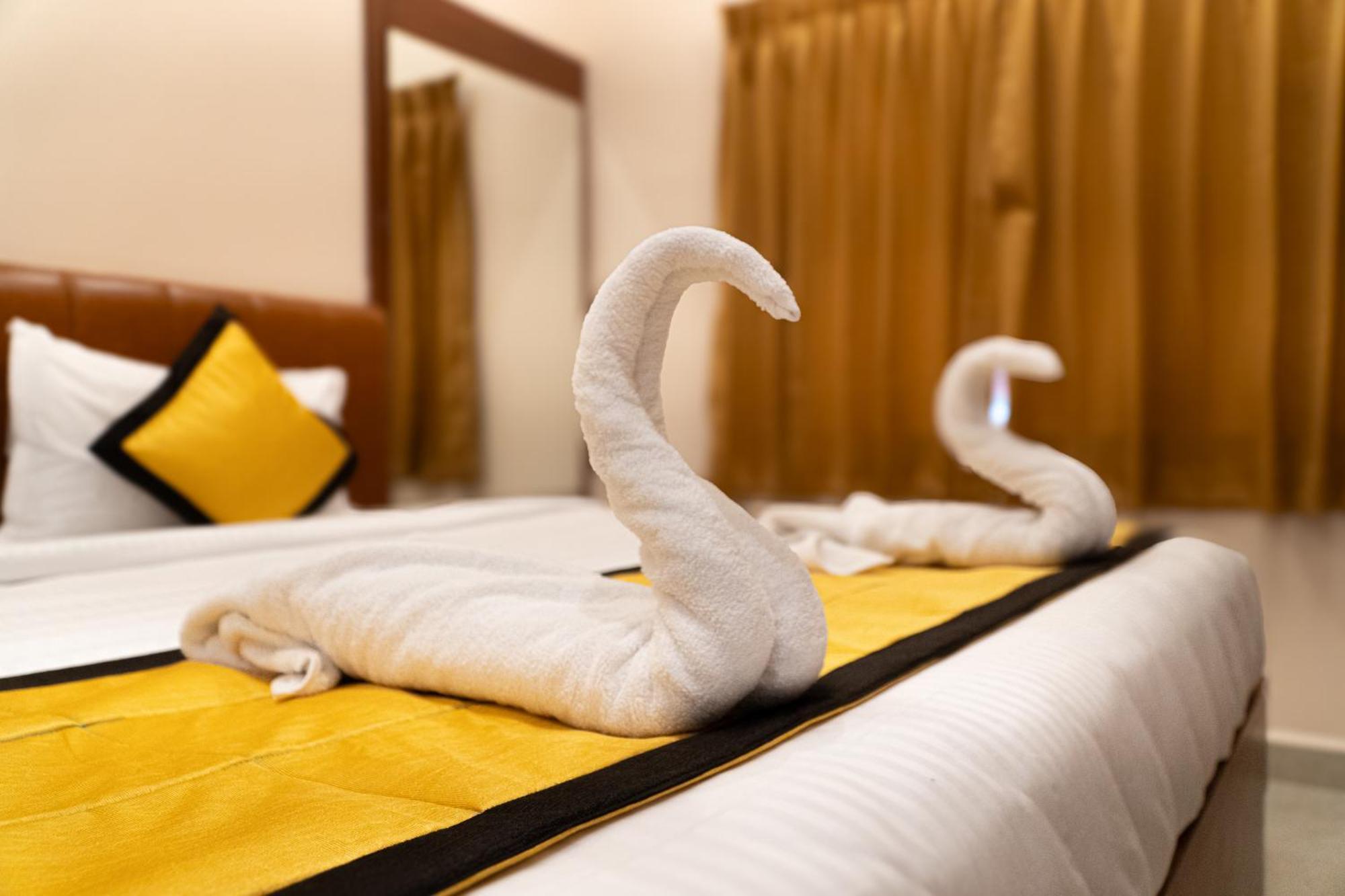 Uj Pallazzio - Business Class Luxury Hotel ติรุวันนามาลัย ภายนอก รูปภาพ