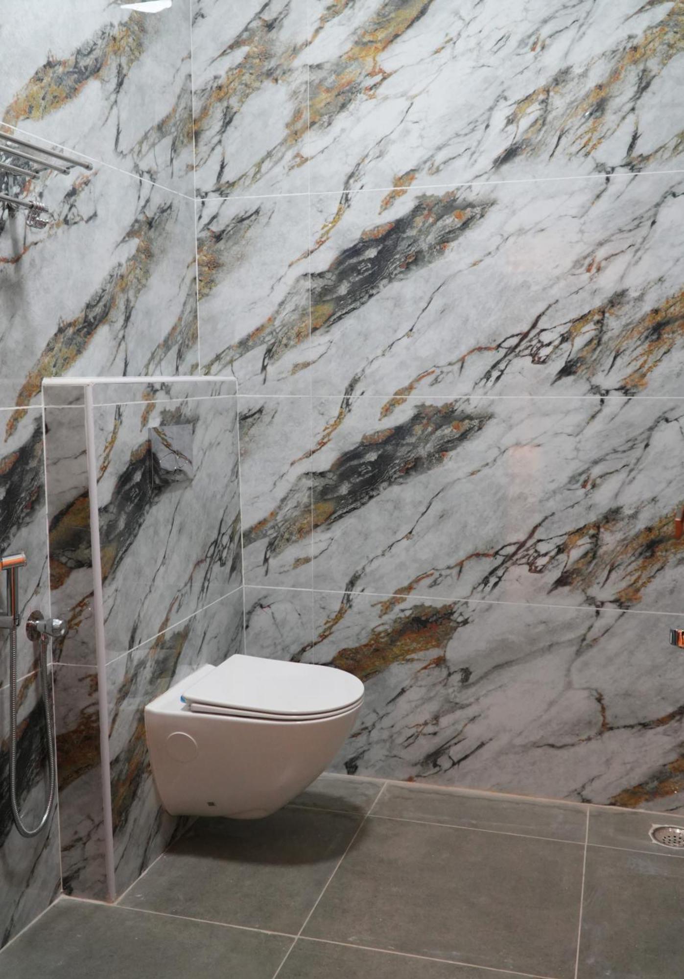 Uj Pallazzio - Business Class Luxury Hotel ติรุวันนามาลัย ภายนอก รูปภาพ