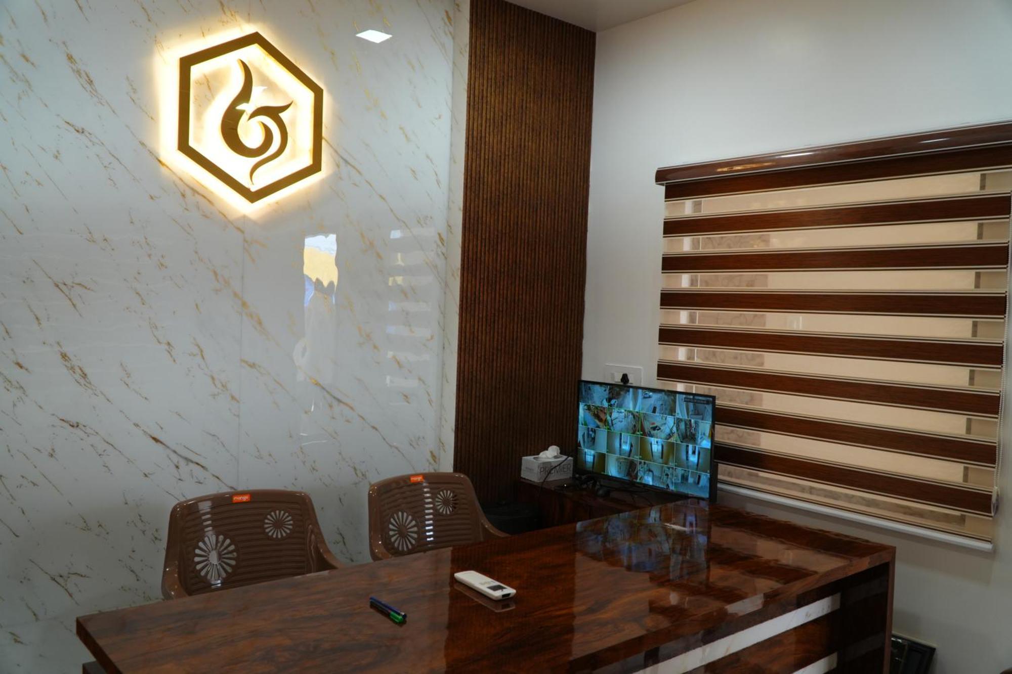 Uj Pallazzio - Business Class Luxury Hotel ติรุวันนามาลัย ภายนอก รูปภาพ