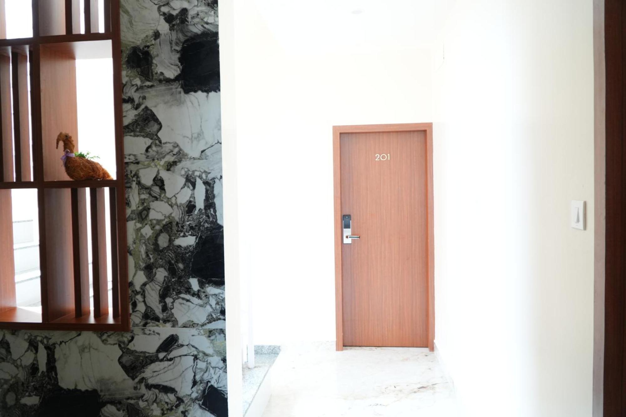 Uj Pallazzio - Business Class Luxury Hotel ติรุวันนามาลัย ภายนอก รูปภาพ